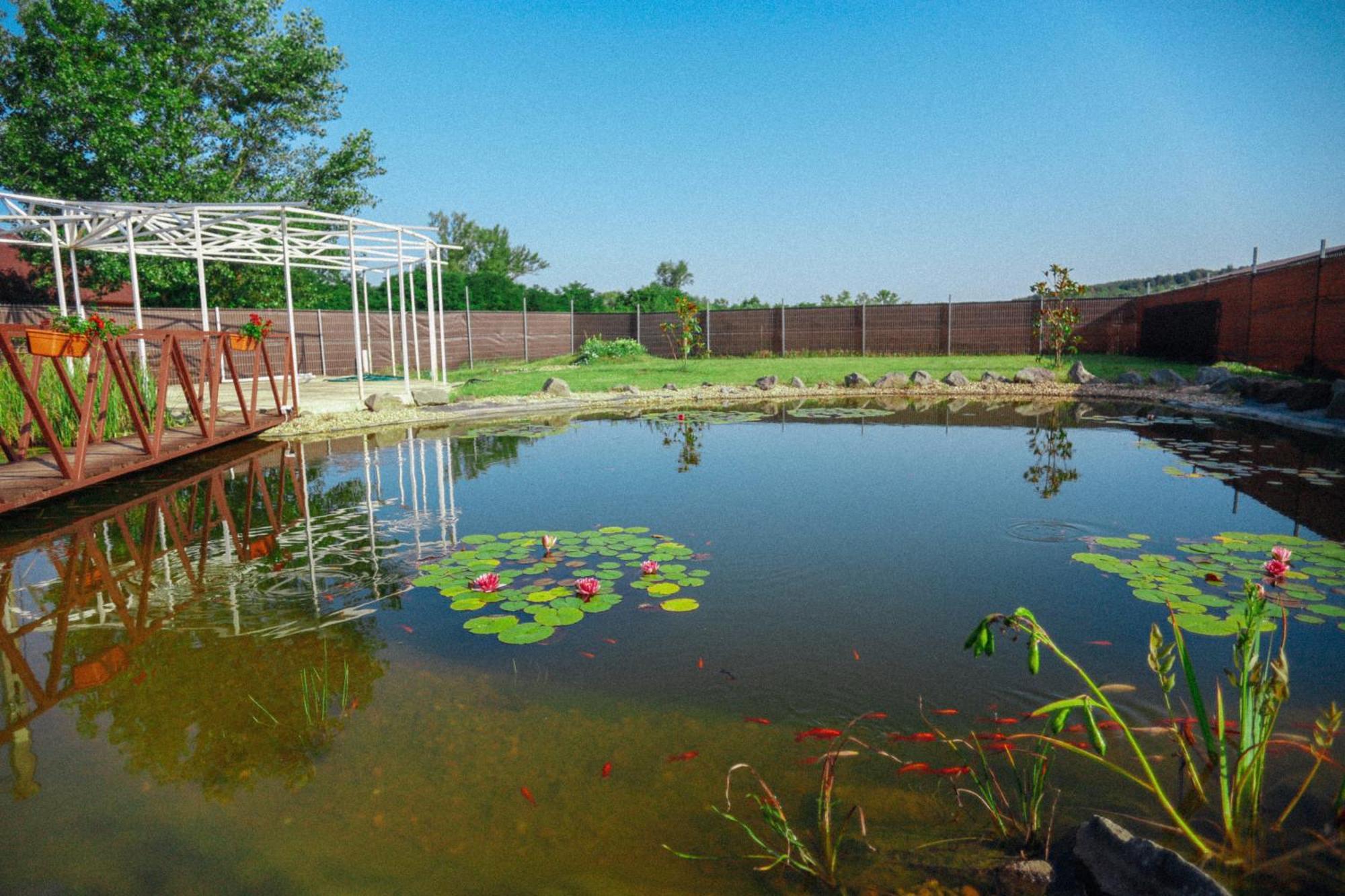 Megnyugtat-Lak Apartmanhaz Demjen Bagian luar foto