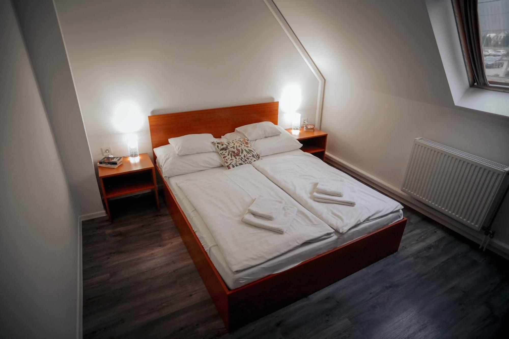 Megnyugtat-Lak Apartmanhaz Demjen Bagian luar foto