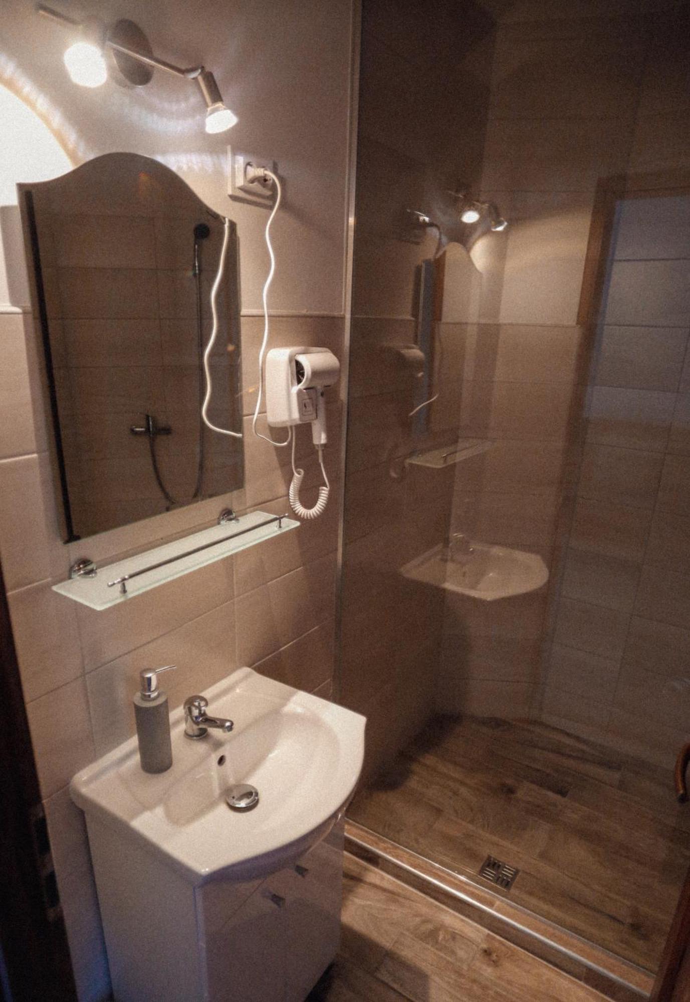 Megnyugtat-Lak Apartmanhaz Demjen Bagian luar foto