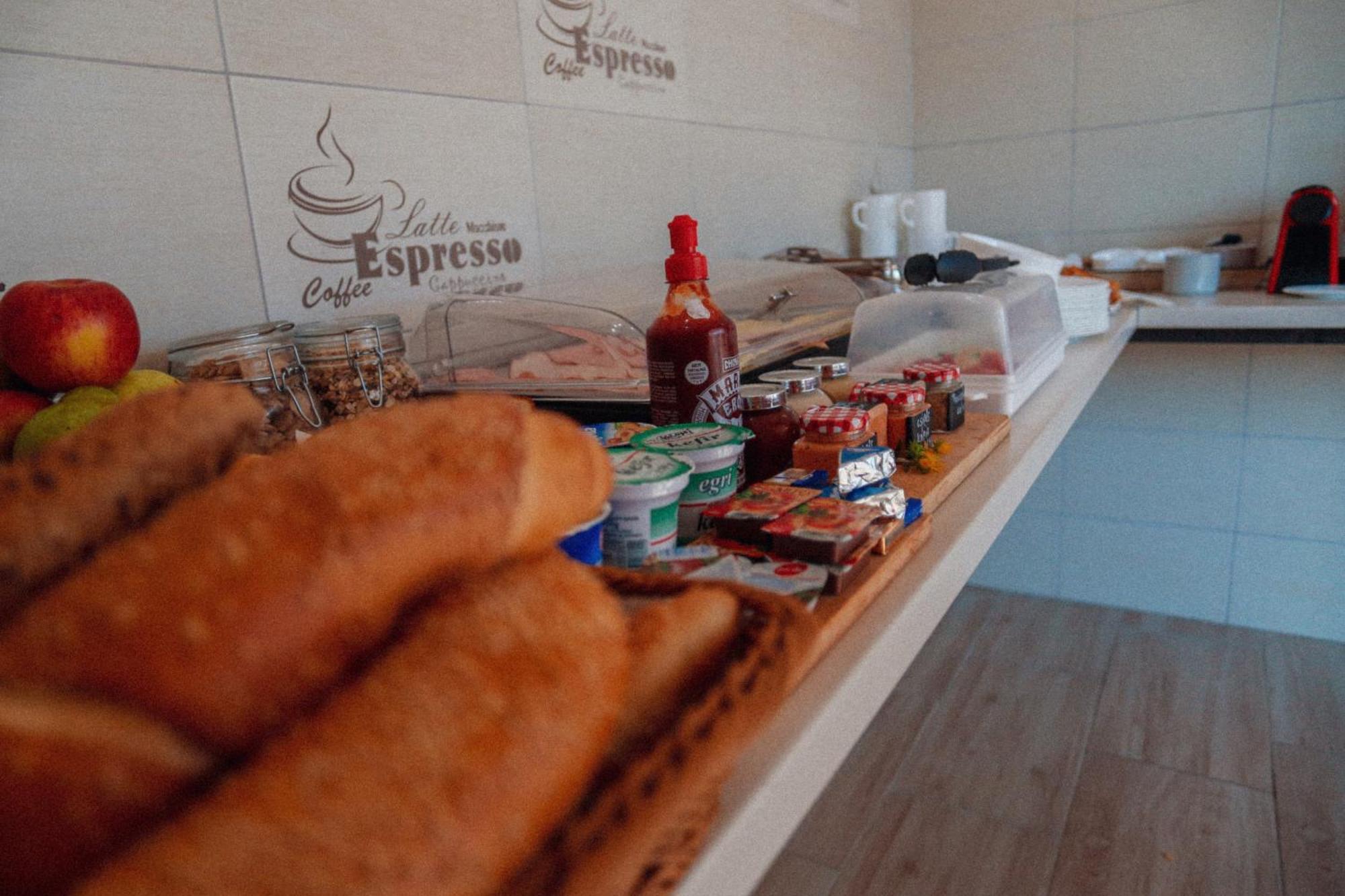 Megnyugtat-Lak Apartmanhaz Demjen Bagian luar foto